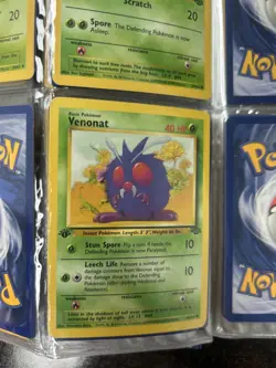 Vintage Pokemon Blue Charmander Binder 1999 with over 100 Vintage Cards - Image 4