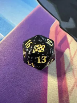 MTG Aetherdrift Spindown Dice D20 Magic the Gathering Black & Yellow - Image 1