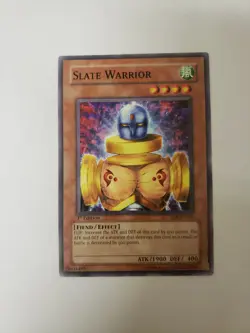 Slate Warrior SD8-EN005 Common Yu-Gi-Oh Card 1st Edition NM - Image 1