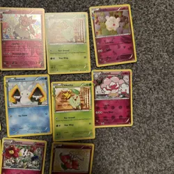 Pokemon card lot with the charms on it - Image 4