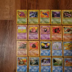 Near Complete Fossil Set Pokemon Cards Lot TCG WOTC - Image 2