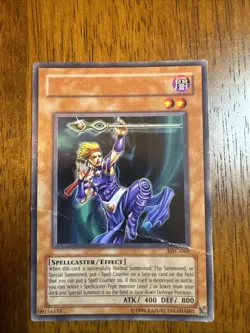 YuGiOh Error Card Misprint/ Imprint Name Apprentice Magician MFC-066 (DMG) - Image 1