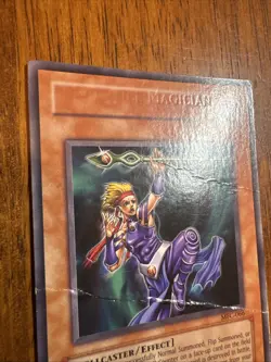 YuGiOh Error Card Misprint/ Imprint Name Apprentice Magician MFC-066 (DMG) - Image 3