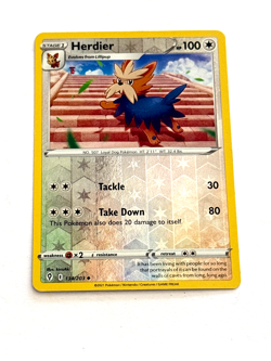 Herdier 134/203 Reverse Holo Evolving Skies Pokemon Trading Card Game N/M - Image 1