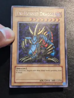 Yu-Gi-Oh! SECRET RARE HOLO CARD TRI-HORNED DRAGON LOB-000 VLP - Image 4