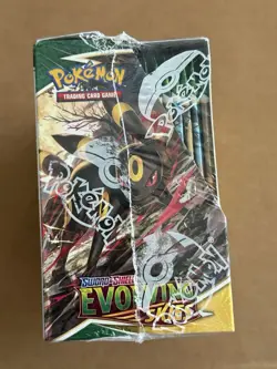 Pokemon Evolving Skies Booster Box Sword & Shield FACTORY SEALED in acrylic case - Image 3