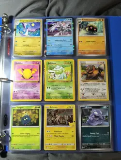 HUGE Pokemon Binder Collection Cards Lot Old WOTC Vintage Modern Mix Eevee TCG - Image 2
