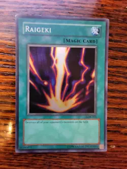 Excellent - Yugioh! Raigeki - LOB-053 - Super Rare - Unlimited Edition - Image 1