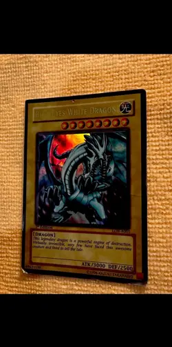 Yu-Gi-Oh! TCG Blue-Eyes White Dragon 1st Edition LOB-A001 English 1996 - Image 4