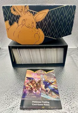 Pokemon Cards Lot Bundle Approx. 800 Cards Shining Fates: 1 Box, 1 Tin, 2 Packs - Image 4