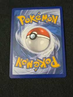 Victini V 025/202 Swsh01: Sword & Shield Ultra Rare Holo Pokemon TCG Near Mint - Image 2
