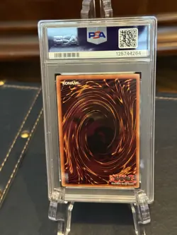2002 Yu-Gi-Oh! Blue-Eyes White Dragon SDK-001 Ultra Rare PSA 9 MINT - Image 2