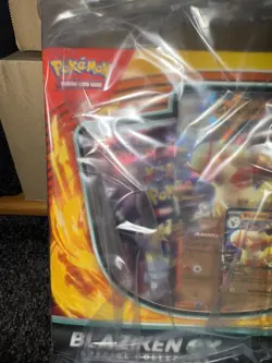 Pokemon TCG - Blaziken ex Special Collection Box - Sealed - Image 3