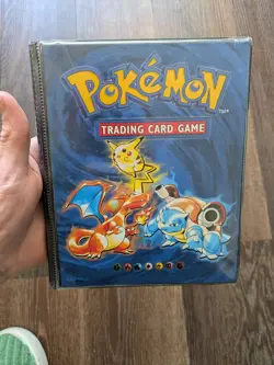 Pokemon Vintage 1999 Base Set Original Folder Binder 4 Pocket WOTC GD/EX Con - Image 2