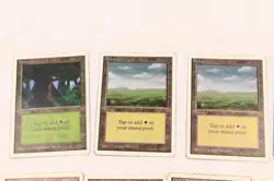 Magic: The Gathering Lot Of 18 Unlimited Lands 6 Swamp 5 Island 4 Mountain - Image 2