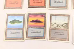 Magic: The Gathering Lot Of 18 Unlimited Lands 6 Swamp 5 Island 4 Mountain - Image 4