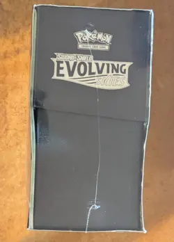 Pokemon TCG Sword & Shield Evolving Skies ETB NEW Sealed Elite Trainer Box - Image 4