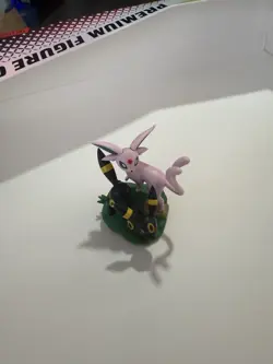 POKEMON Prismatic Evolutions Premium Figure Collection Espeon And Umbreon Figure - Image 2