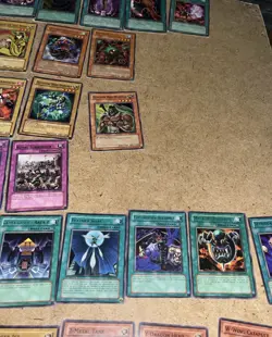 JOBLOT YUGIOH TRADING CARDS CARD COLLECTION BUNDLE TCG HOLO RARE FIRST EDITIONU - Image 4
