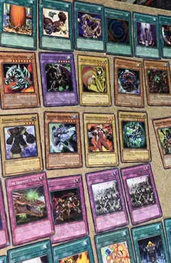 JOBLOT YUGIOH TRADING CARDS CARD COLLECTION BUNDLE TCG HOLO RARE FIRST EDITIONU - Image 5