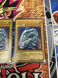 Blue Eyes White Dragon SDK-001 ULTRA LP/NM X3 - PLAYSET + MORE - Image 4