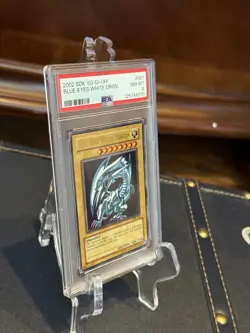 Vintage 2002 Yugioh Blue-Eyes White Dragon SDK-001 PSA 8 - Image 4