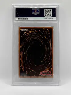 Yu-Gi-Oh! TCG Blue-Eyes White Dragon SDK-001 Ultra Rare Unlimited Edition PSA 5 - Image 2