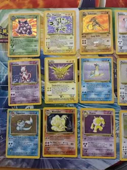 Vintage Pokemon Card Lot WOTC Holo First Edition Shadowless Etc Mewtwo Flareon - Image 3
