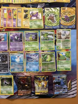 Vintage Pokemon Card Lot Holo Etc MP-Damaged Ditto Charizard Glaceon Fire 665+ - Image 2
