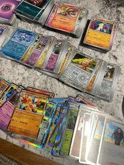 Pokemon Trading Card Lot 388 cards - Holos, Reverse Holos, Uncommon, Common - Image 2