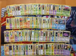 Vintage Pokemon Card Lot Fire Ditto Machamp Giratina Ampharos Vileplume 300+ - Image 2