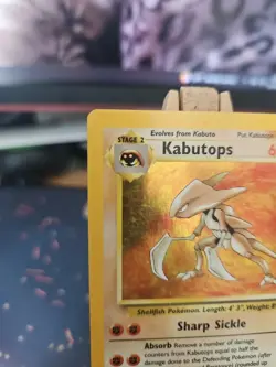 Pokemon TCG Kabutops Holo Rare Unlimited Card Fossil 9/62 HP - Image 2