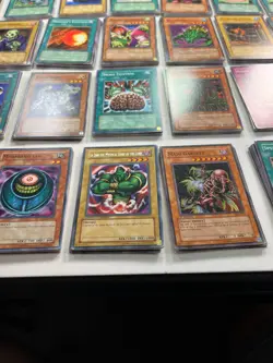 Yugioh TCG VINTAGE Bulk Lot 484 Random Cards Commons/Rares English No Foils LOB - Image 5