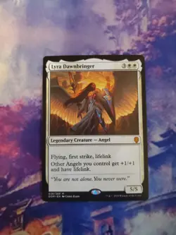 Lyra Dawnbringer - 1x - Dominaria - Magic the Gathering MTG - NM/M - Image 1