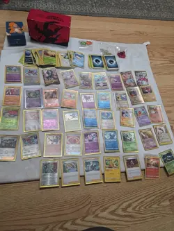 lot of 230 pokemon cards, 2003-2022 holograms, foils astral radiance - Image 1