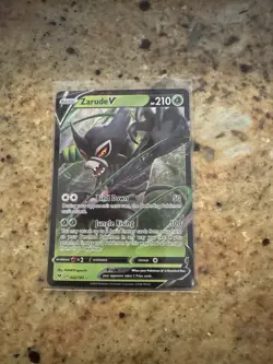 Zarude V 022/185 Swsh04: Vivid Voltage Holo Near Mint Pokemon TCG - Image 1