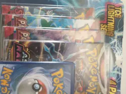 2 tcg 4 packs of card, 8 packs in all Pokemon Astral Radiance, and more. - Image 1