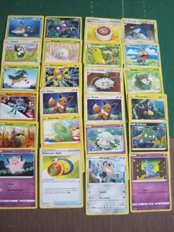 Pokemon 2020 set 185 x 24 mixed lot of cards (3) - Image 1