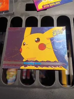 Pikachu Topps Pokemon The Movie 2000 Card #19 Stormy Seas FOIL HOLO - Image 1