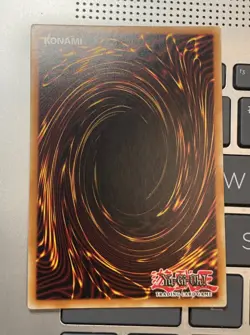 Yugioh Trap Stun GLD4-EN050 Ultra Rare Holo near mint condition card Limited Ed - Image 2