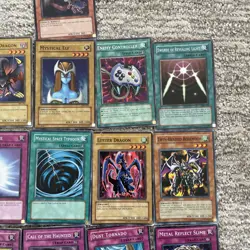 Yu-Gi-Oh! TCG Lot Of 21 Vintage Cards Includes Some 1st Editions - Image 3