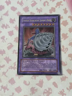 YU-GI-OH! - Super Vehicroid Jumbo Drill - POTD-DE036 - Ultimate Rare - Image 1