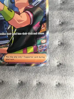 Pokemon TCG Destined Rivals Judge Full Art Trainer 222/182 - Image 5