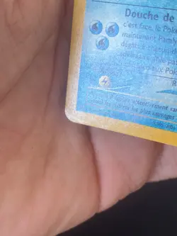 CARTE POKEMON AZUMARILL 2/111 FR HOLO SWIRL NEO GENESIS - TBE+ - Image 3