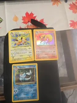 Pokemon Cards Original Eevee Evolution Set - Flareon - Jolteon - Vaporeon Jungle - Image 2