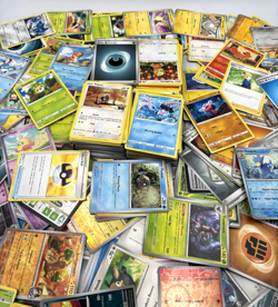 Pokemon TCG & Box Unsorted Lot Of Trading Cards Approx 800 Cards - Image 5