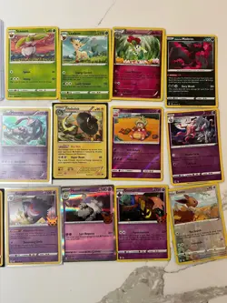 Huge 200+ Pokemon TCG Card Collection Lot with Vintage and 17 Holofoils - Image 2