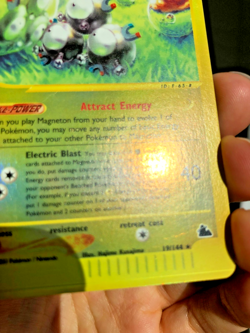 2003 Pokemon Magneton 19/144 Skyridge Reverse Holo NM - Image 4