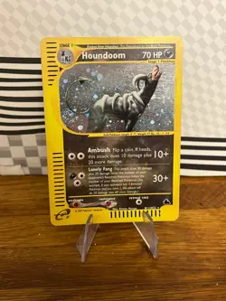 Houndoom H11/H32 Skyridge Holo Pokemon NEAR MINT NM RARE SWIRL - Image 1