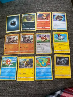 Lot of 65 Pokemon cards - Image 3